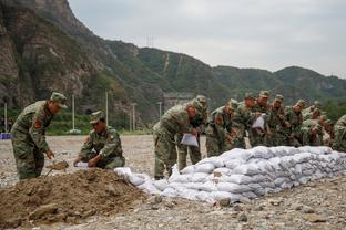 多特：我们努力防守并抢下篮板 不让对手找到进攻状态